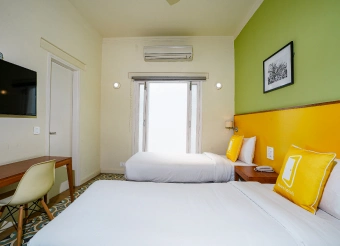 1683023414655-Room 2