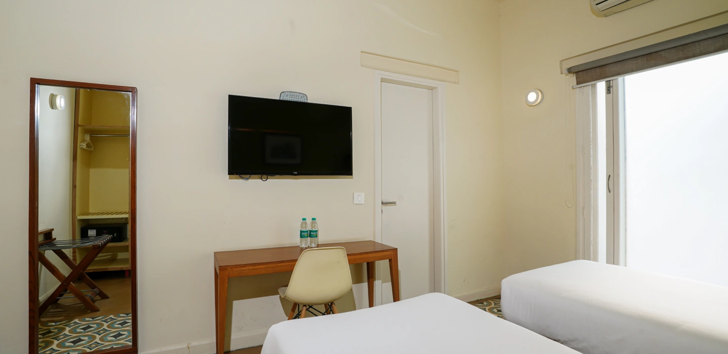 1683024161319-Room 2 (9)