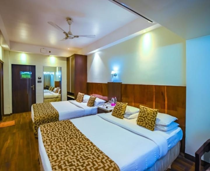 WhatsApp Image 2026-04-20 at 3.47.24 AM (4)